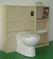 Toilet in confined space using the Uiversal Extractor